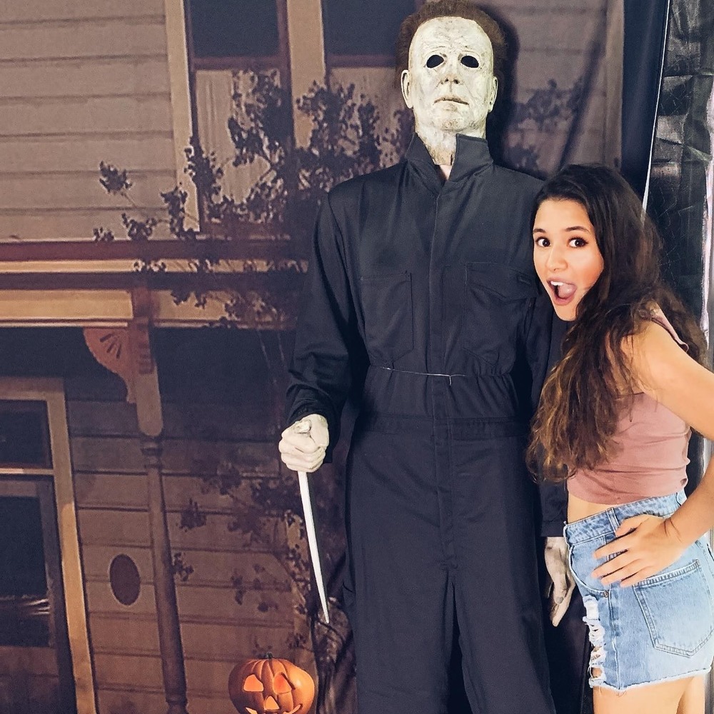 Meet your Posher, Kelsy